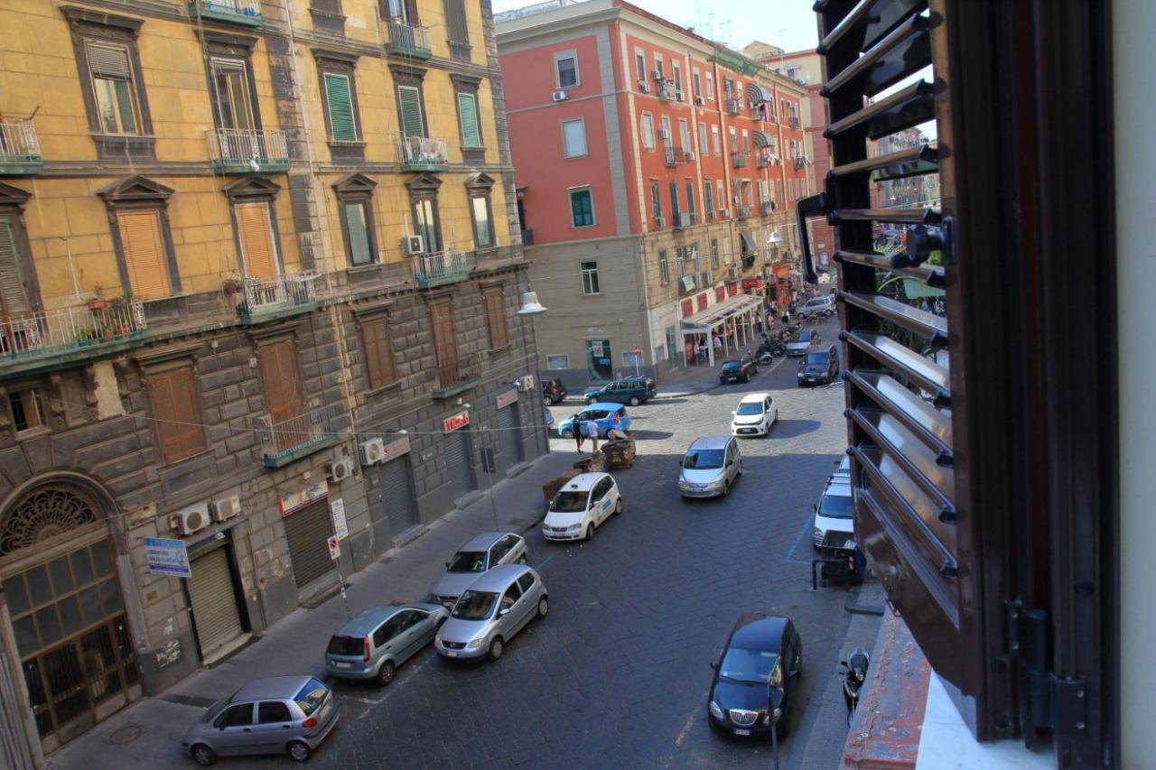 B&B Mitilini Central Station Naples Extérieur photo